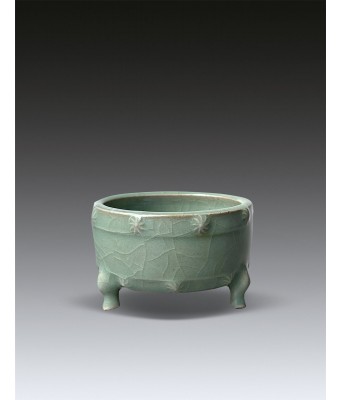 A Chinese Celadon Tripod Censer Yuan Dynasty 1271-1386