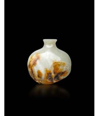 A Chinese White Jade Pomegranate Waterpot Qing Kangxi Period 1661-1722