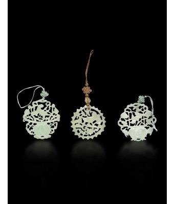 A Chinese white Jade Pendant Qing Dynasty 1644-1912