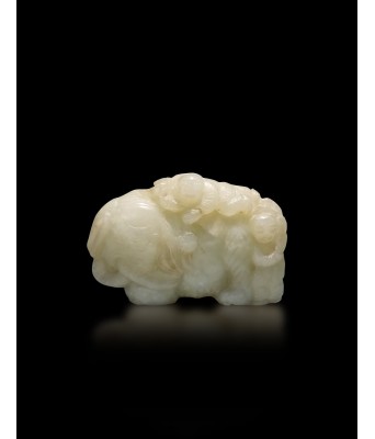 A Chinese White Jade Figures Qing Dynasty 1644-1912