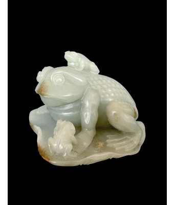 A Chinese White Jade Frog Paper Weighter 1368-1644