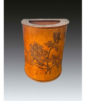 清竹簧牡丹蝴蝶璧瓶 1644-1912