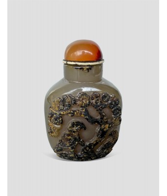 清玛瑙巧雕松下双鹰鼻烟壶 1644-1912