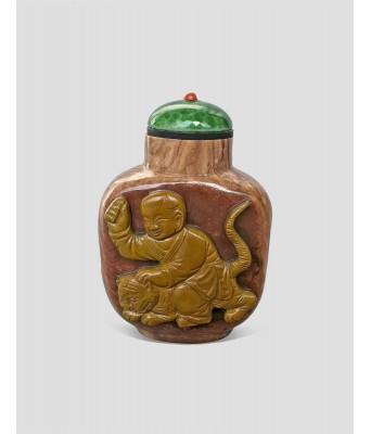 清羊肝玛瑙武松打虎鼻烟壶 1644-1912