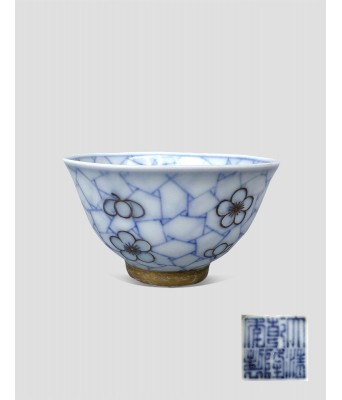 清乾隆官窑玲珑描金梅花杯 1736-1796