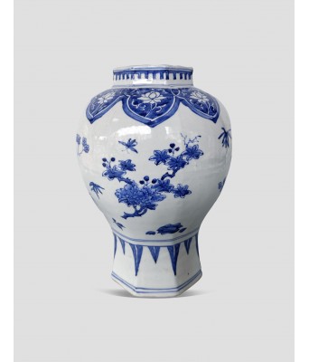 清顺治青花花卉纹八棱罐