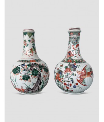 清康熙五彩花鸟瓶一对 1654-1722