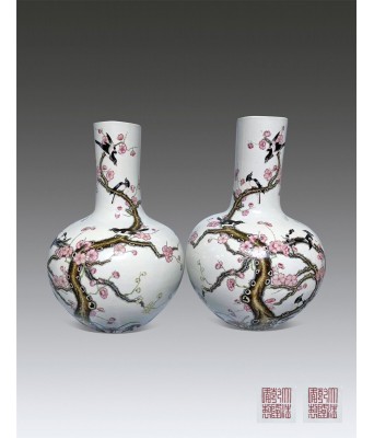 清光绪粉彩花鸟天球瓶一对