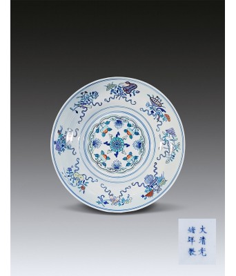 清光绪斗彩八宝纹盘 1871-1980