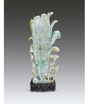 Large jadeite Mongolia Form Vase Qing Dynasty 1644-1912