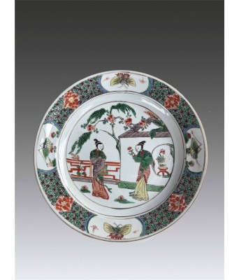 A Chinese Famille Verte Figure Plate Qing Kangxi Period 1661-1722