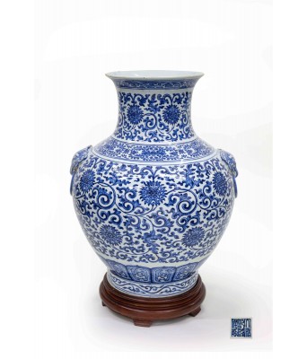 A Chinese Blue and White Flower Vase Qing Qianlong Mark