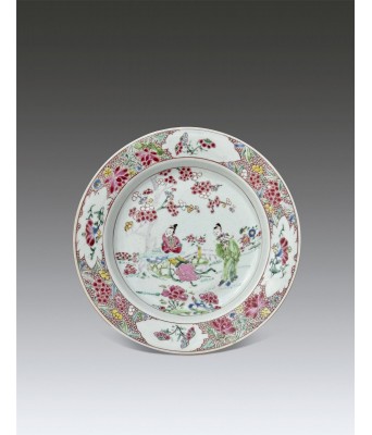 A Chinese Famille Rose Figure Plate Qing Yongzheng Period 1722-1735