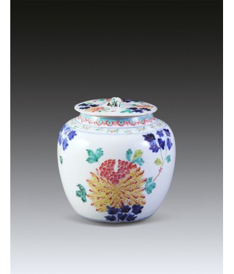 A Chinese Famille Rose Flower Jar 1644-1912