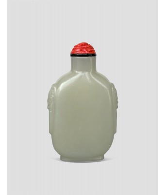 A Chinese White Jade Snuff Bottle Mid Qing Dynasty