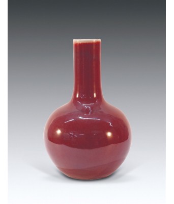 A Chinese Red Glazed Vase 1644-1912