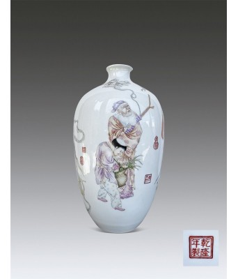 A Chinese Famille Rose Figure Vase Republic of China 1912-1949