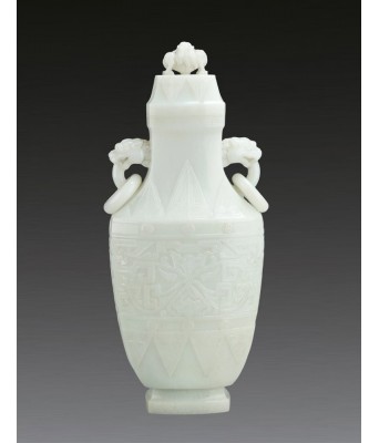 清乾隆白玉双兽弦环龙钮瓶 1736-1796