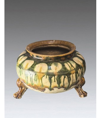 唐代三彩兽脚罐