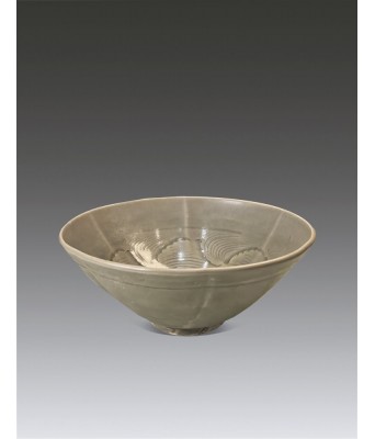 宋耀州青瓷刻花形六瓣碗