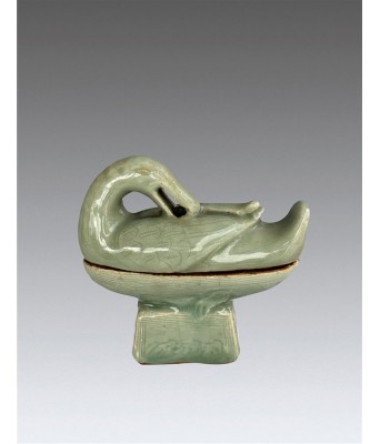 明早期龙泉窑青釉鸭形香薰