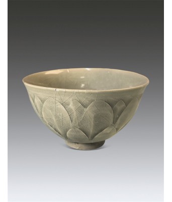 宋代耀州刻花花瓣碗