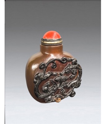 清天然玛瑙巧雕双龙戏珠鼻烟壶 1644-1912