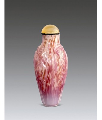 清三色料彩白菜形鼻烟壶