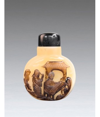 清天然玛瑙巧雕人物随形鼻烟壶 1644-1912