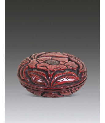 元代剔红牡丹纹印盒