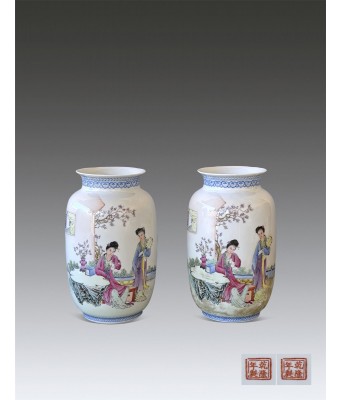 粉彩仕女灯笼瓶一对