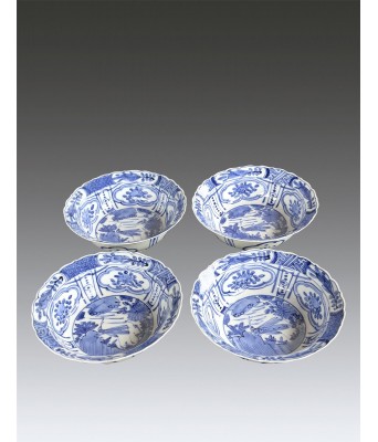 明万历青花虫草蝈蝈纹碗一组四件 1573-1620