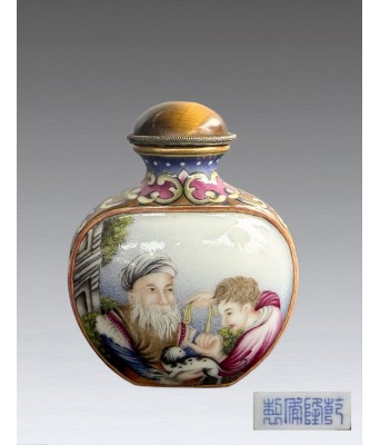 清乾隆年制西洋人物瓷胎画珐琅鼻烟壶