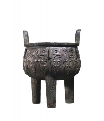 商代饕餮纹青铜鼎 BC1600-1046