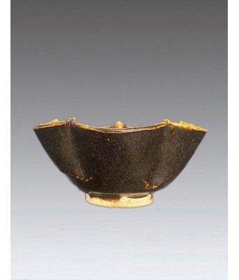 宋代吉州窑花口盏 960–1279